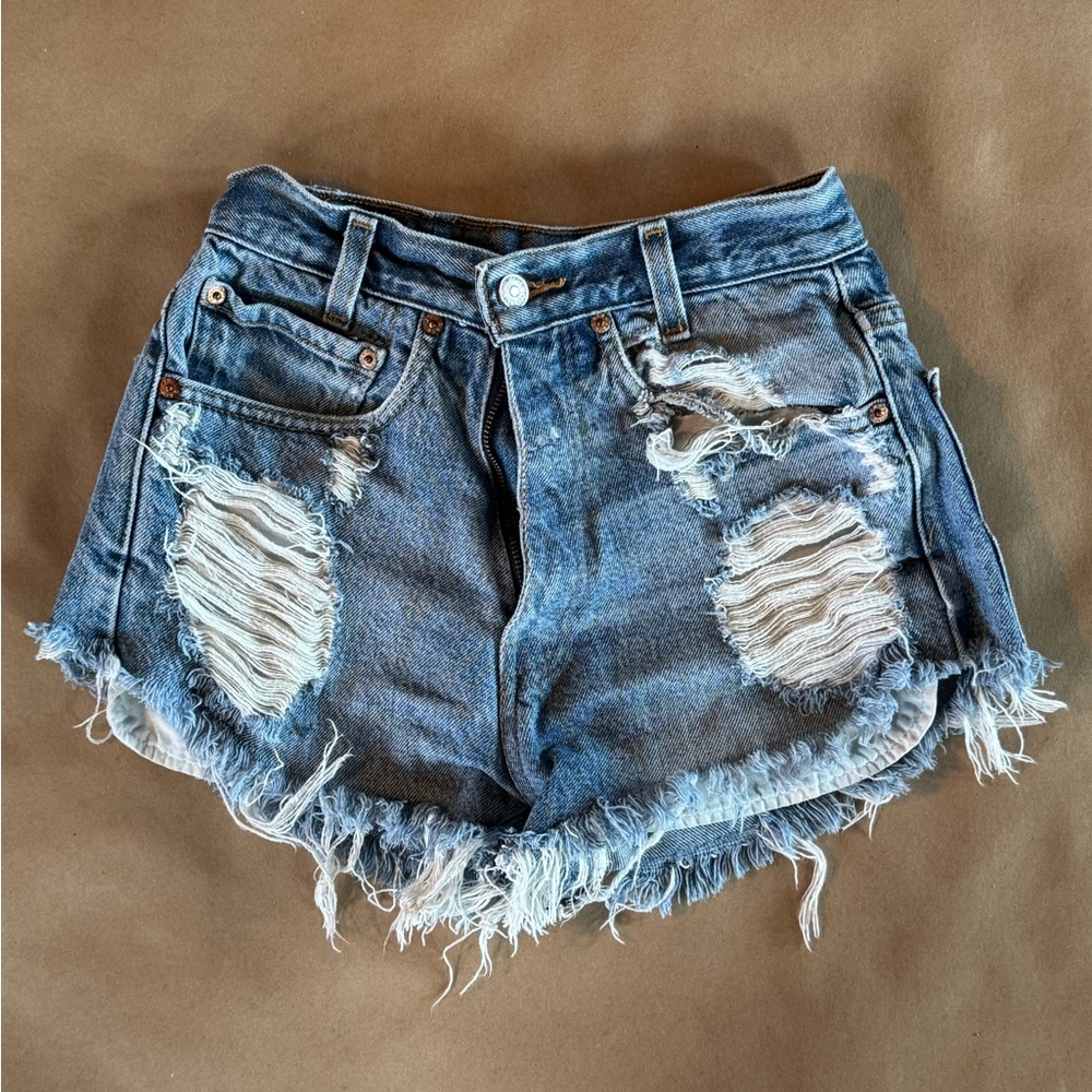 Levis 517 Cut-Offs W32